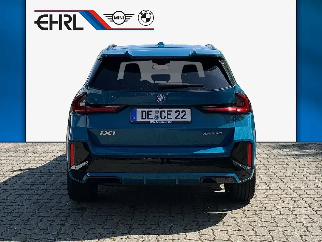 BMW iX1 xDrive M - Thumbnail 6