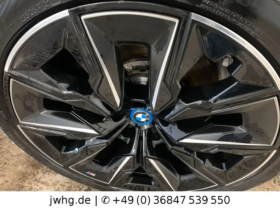BMW i7 M Sport Pro - Thumbnail 7