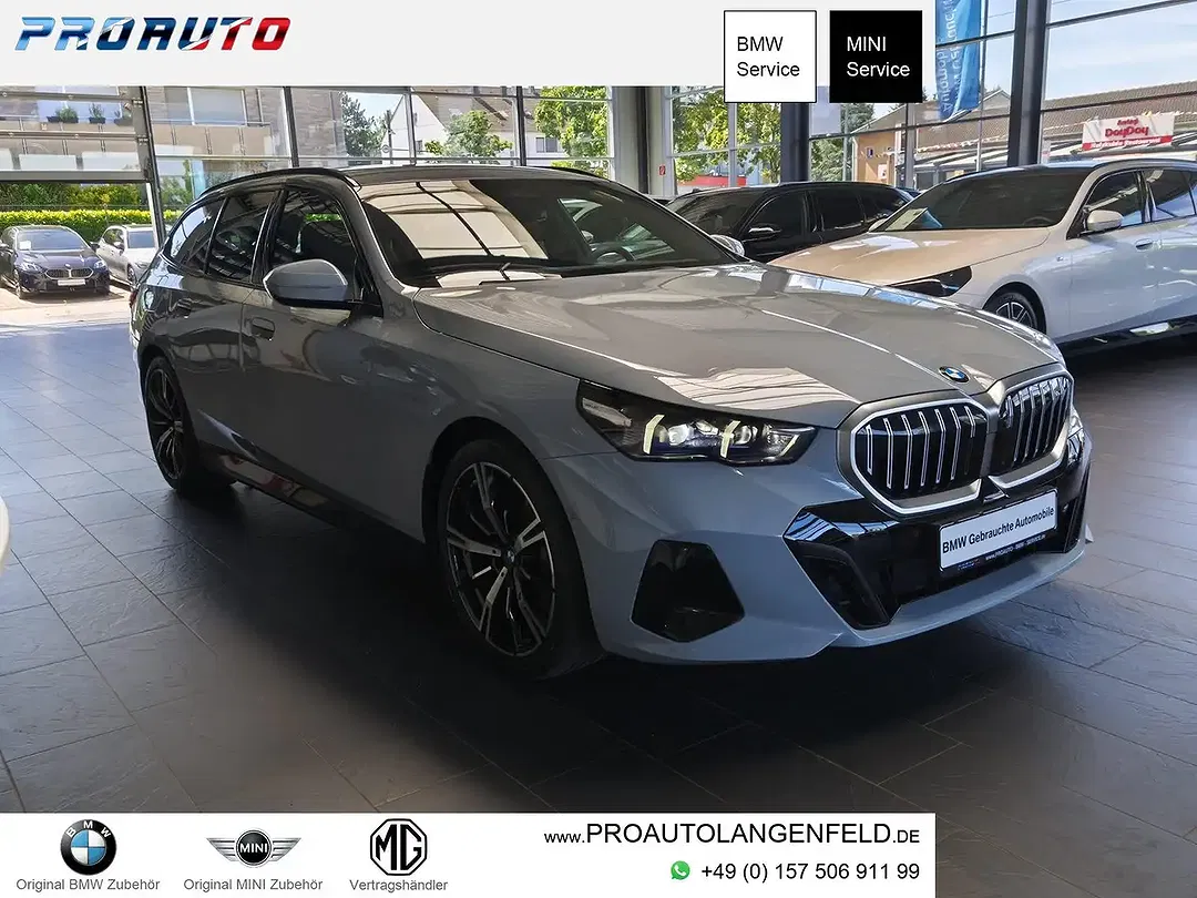 BMW 520 M Sport Touring - Thumbnail 1