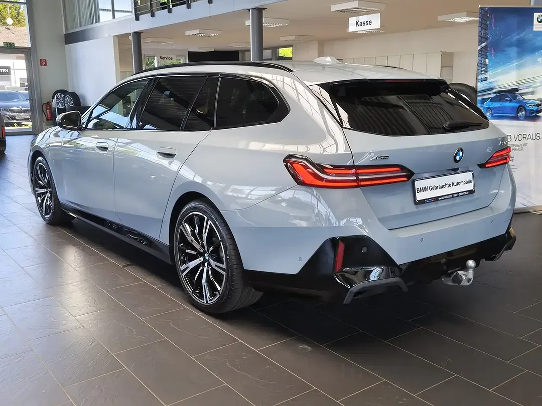 BMW 520 M Sport Touring - Thumbnail 4