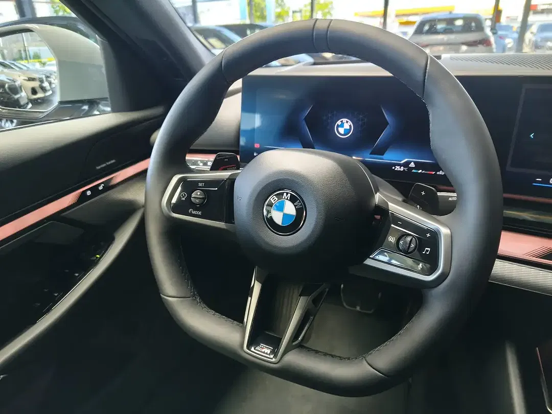 BMW 520 M Sport Touring - Thumbnail 9