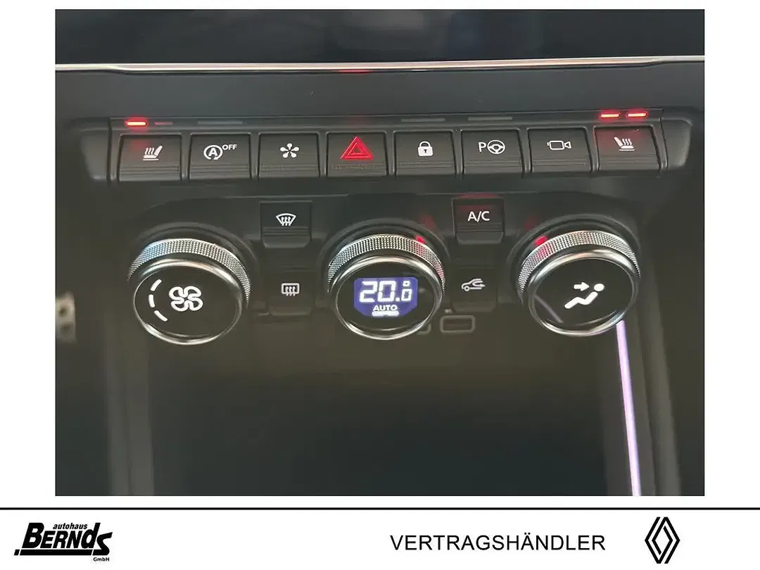 Renault Clio TCe - Thumbnail 10