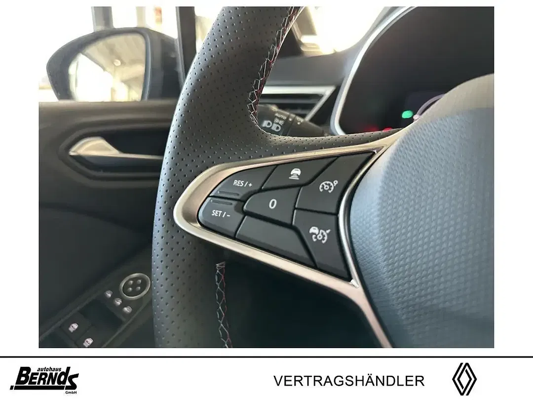 Renault Clio TCe - Thumbnail 6