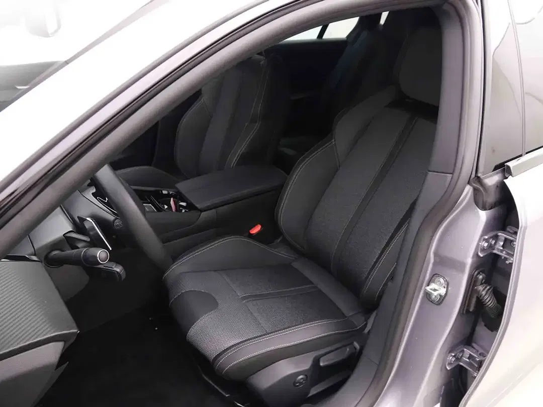 Peugeot 508 225 EAT8 PHEV Allure SW - Thumbnail 8