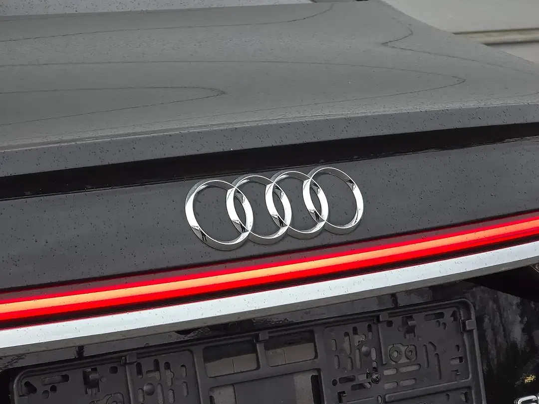 Audi A8 60 TFSI e quattro - Thumbnail 7