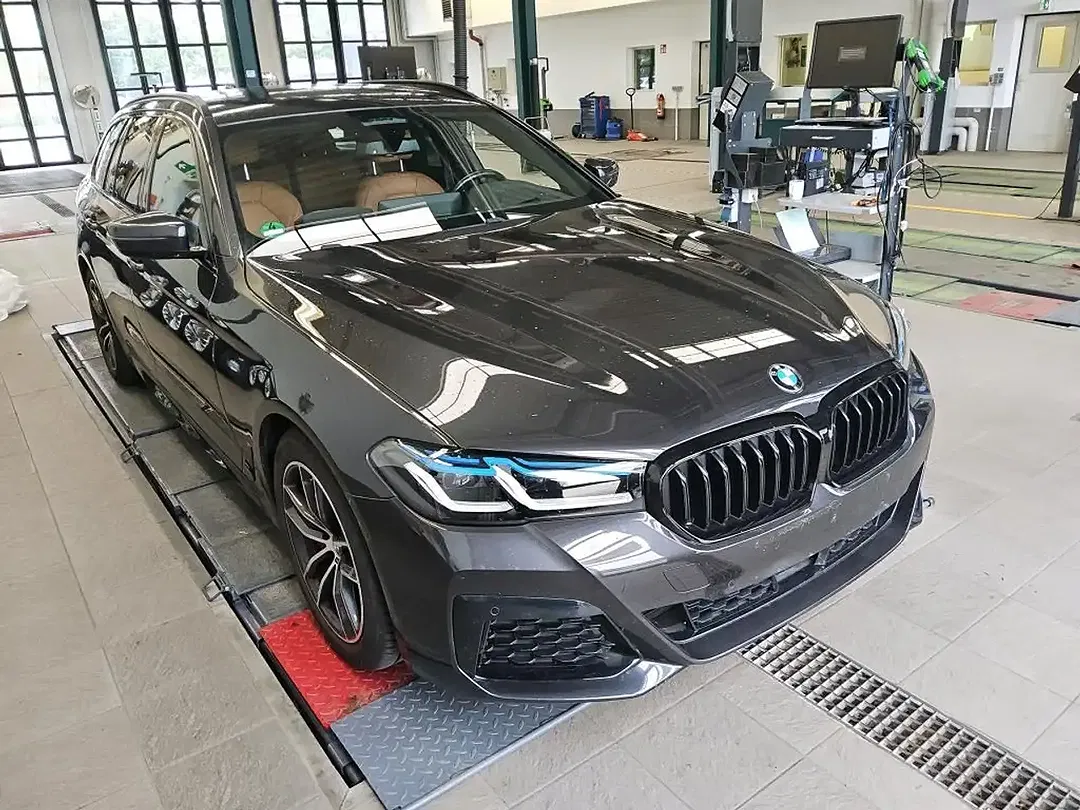 BMW 530 M Sport - Thumbnail 2