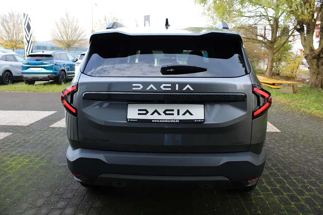 Dacia Bigster MHEV Journey - Thumbnail 6