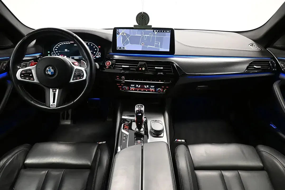 BMW M5 xDrive Competition - Thumbnail 6