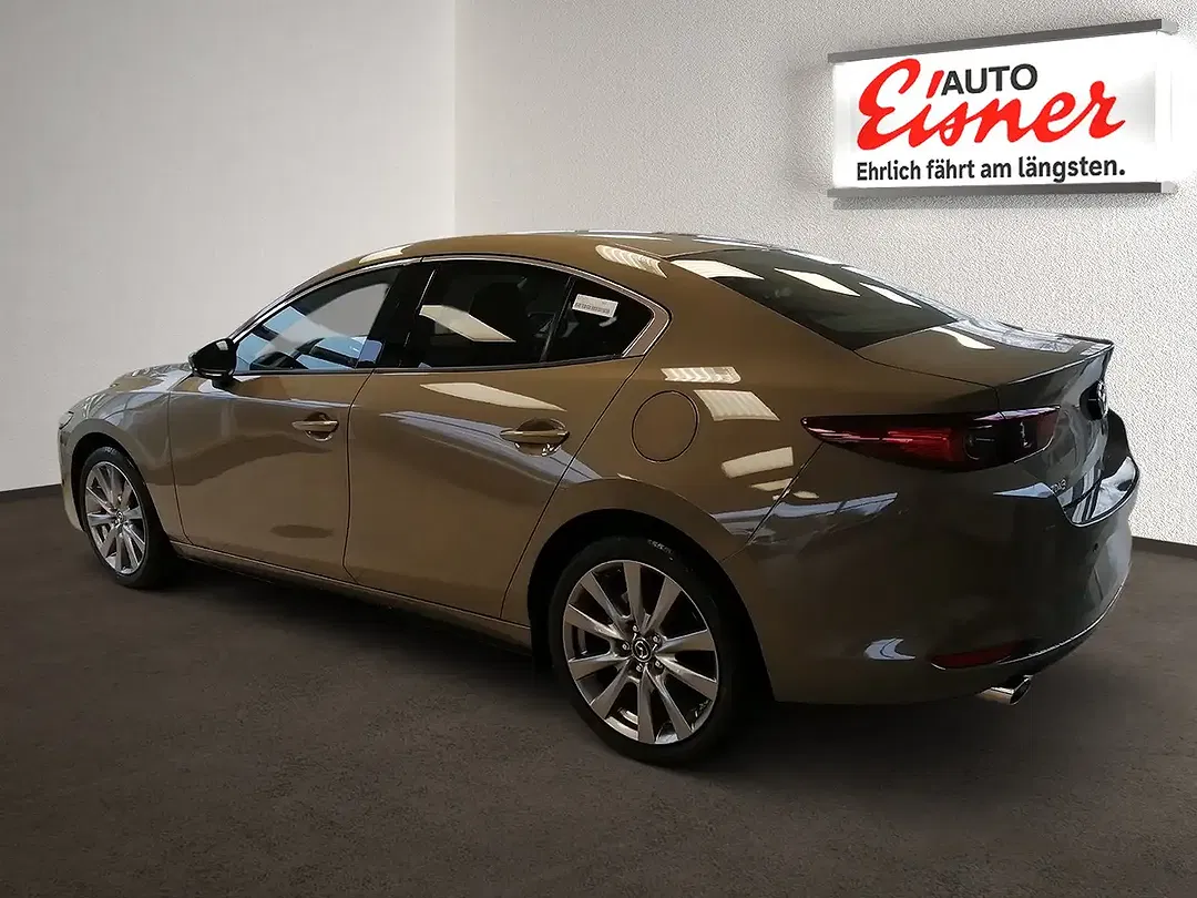 Mazda 3 Centre-Line - Thumbnail 10