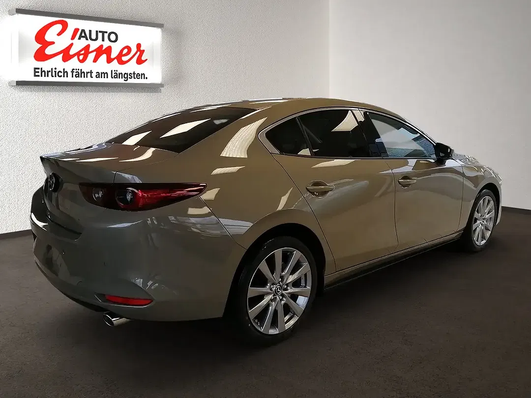 Mazda 3 Centre-Line - Thumbnail 11