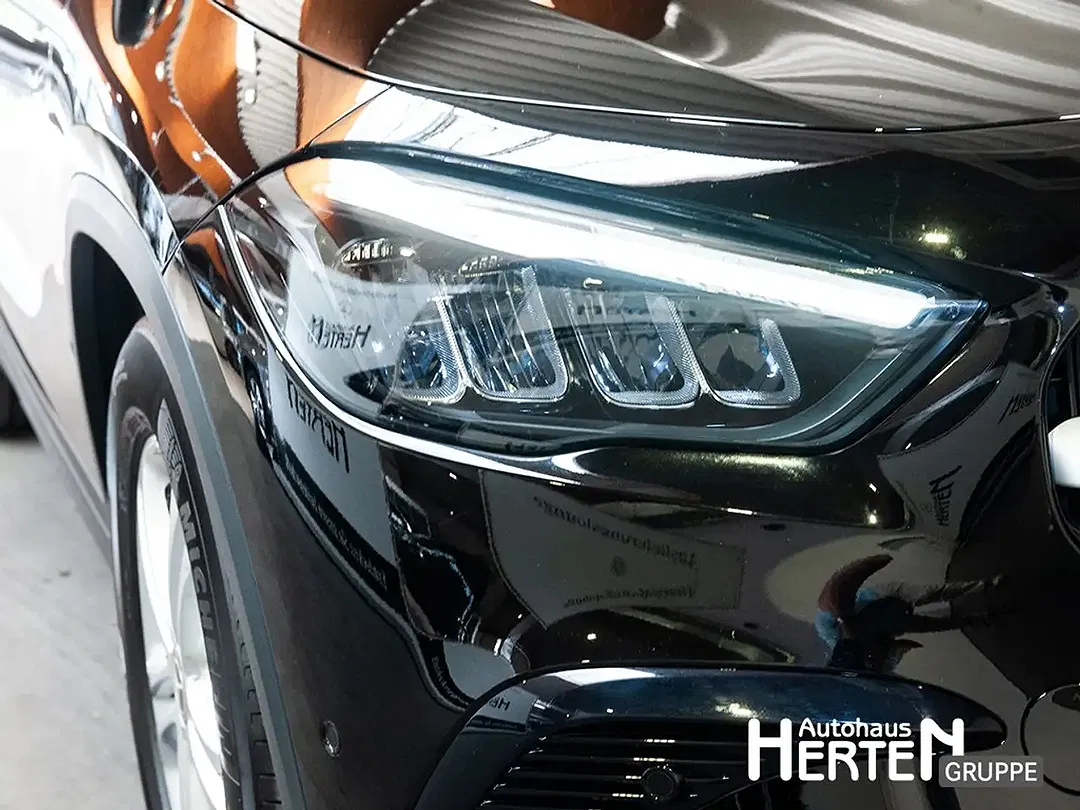 Mercedes-Benz GLA 200 - Thumbnail 12