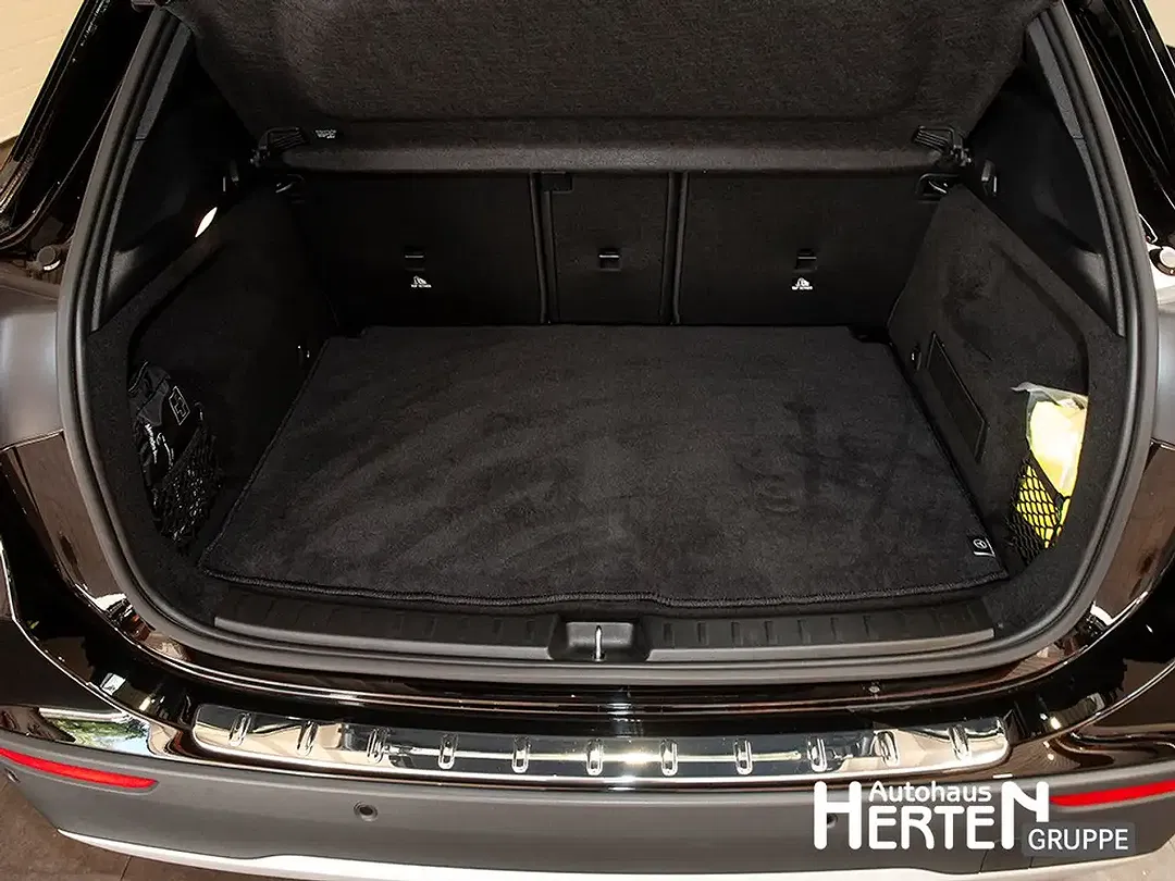 Mercedes-Benz GLA 200 - Thumbnail 14
