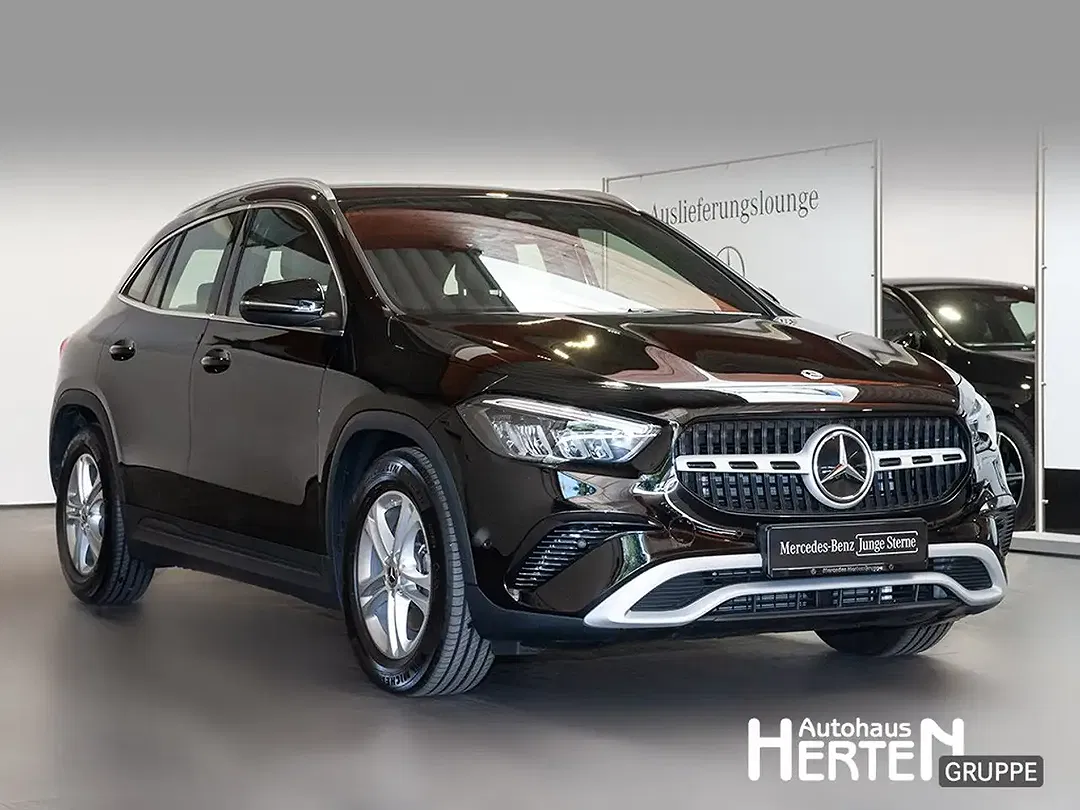 Mercedes-Benz GLA 200 - Thumbnail 3