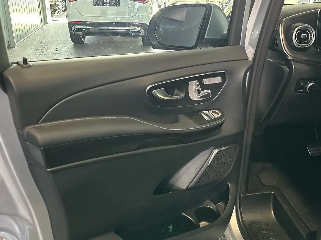 Mercedes-Benz V 250 9G-TRONIC AIRMATIC Avantgarde - foto 14