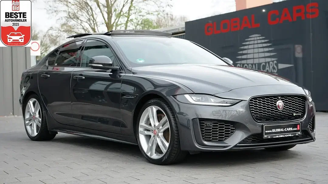 Jaguar XE P250 R-Dynamic SE Black - Afbeelding 1