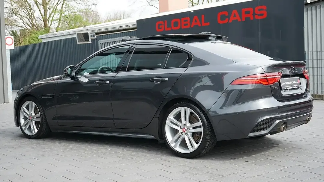 Jaguar XE P250 R-Dynamic SE Black - Thumbnail 11