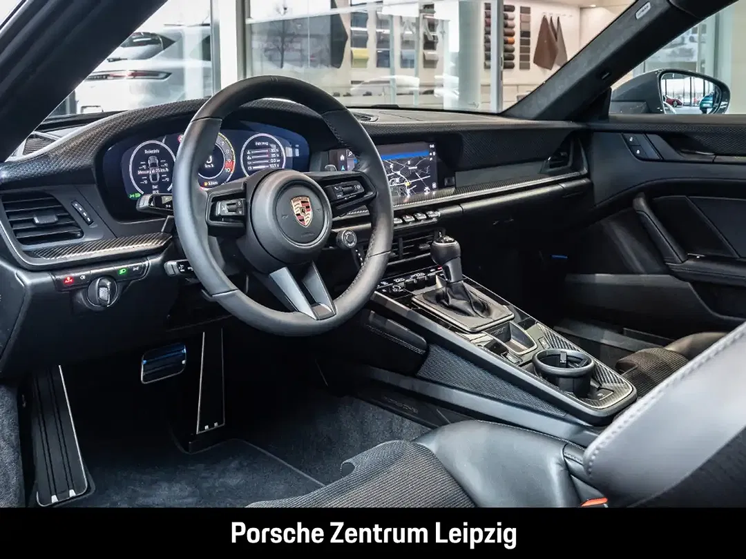 Porsche 992 GT3 Touring - foto 15