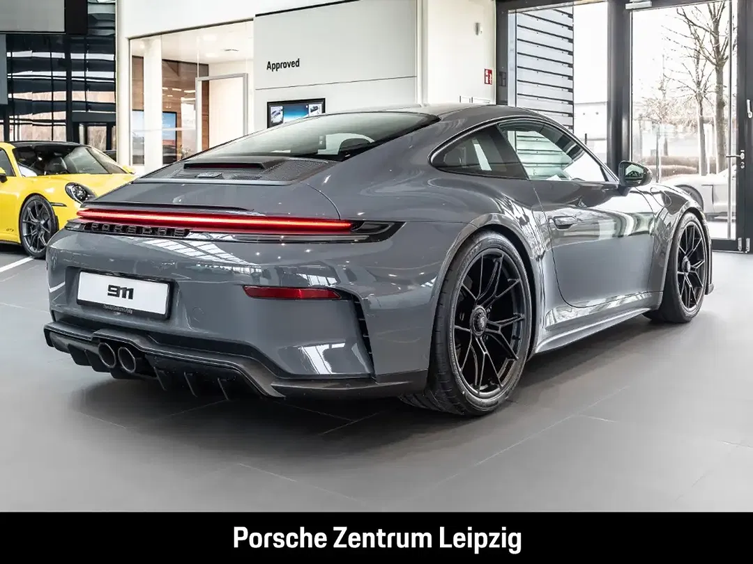 Porsche 992 GT3 Touring - Thumbnail 6