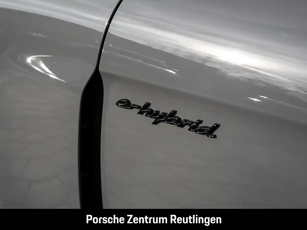 Porsche Panamera E-Hybrid 4 - Thumbnail 12