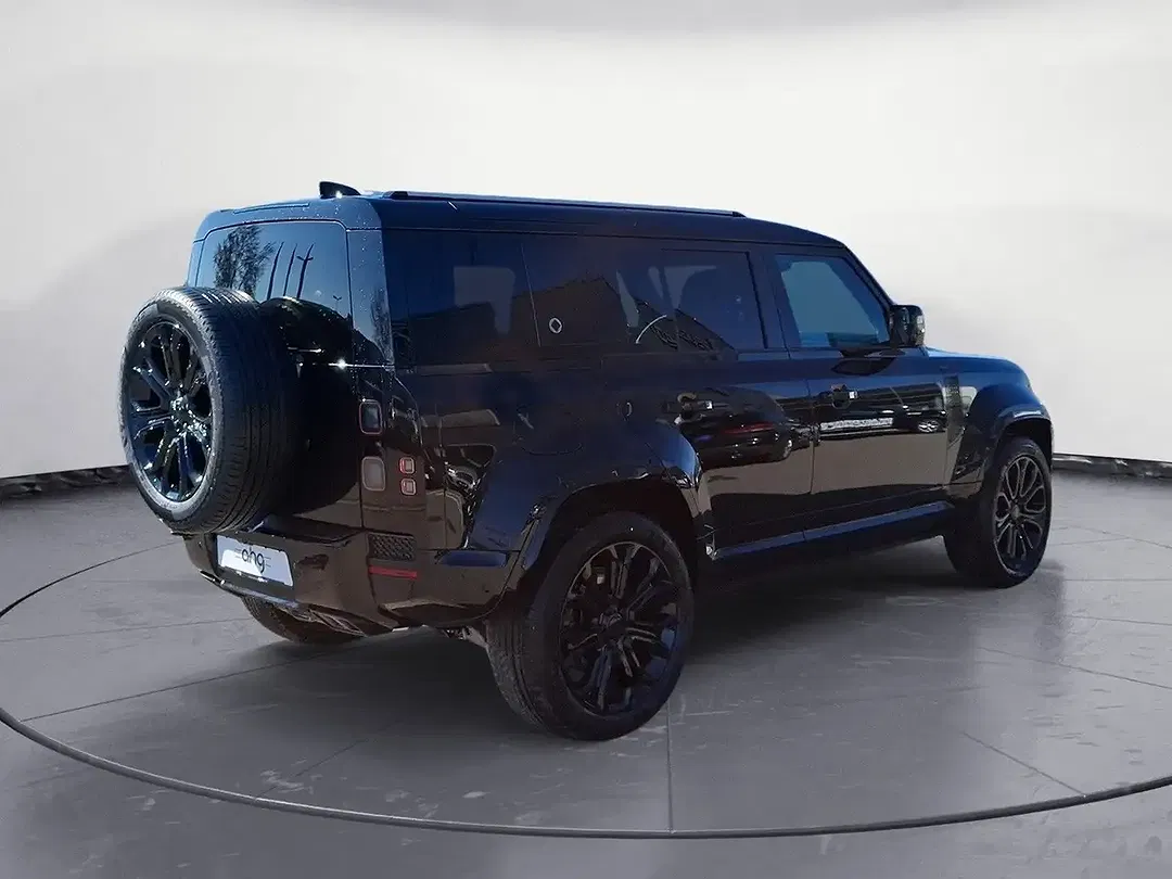 Land Rover Defender P635 OCTA Black Edition 110 - foto 1
