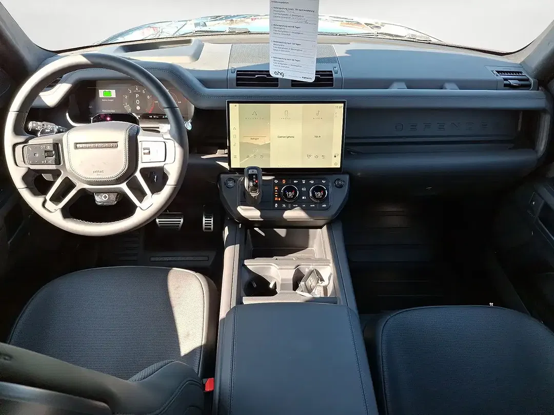 Land Rover Defender P635 OCTA Black Edition 110 - Thumbnail 7