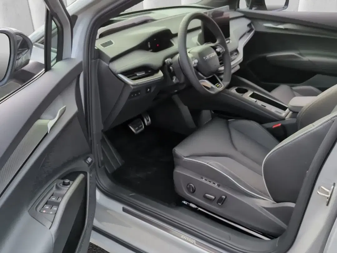 Skoda Enyaq 4x4 vRS - Thumbnail 4