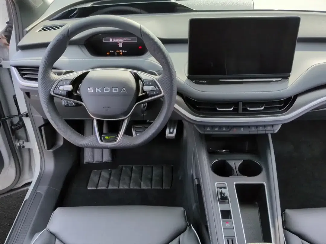 Skoda Enyaq 4x4 vRS - Thumbnail 5