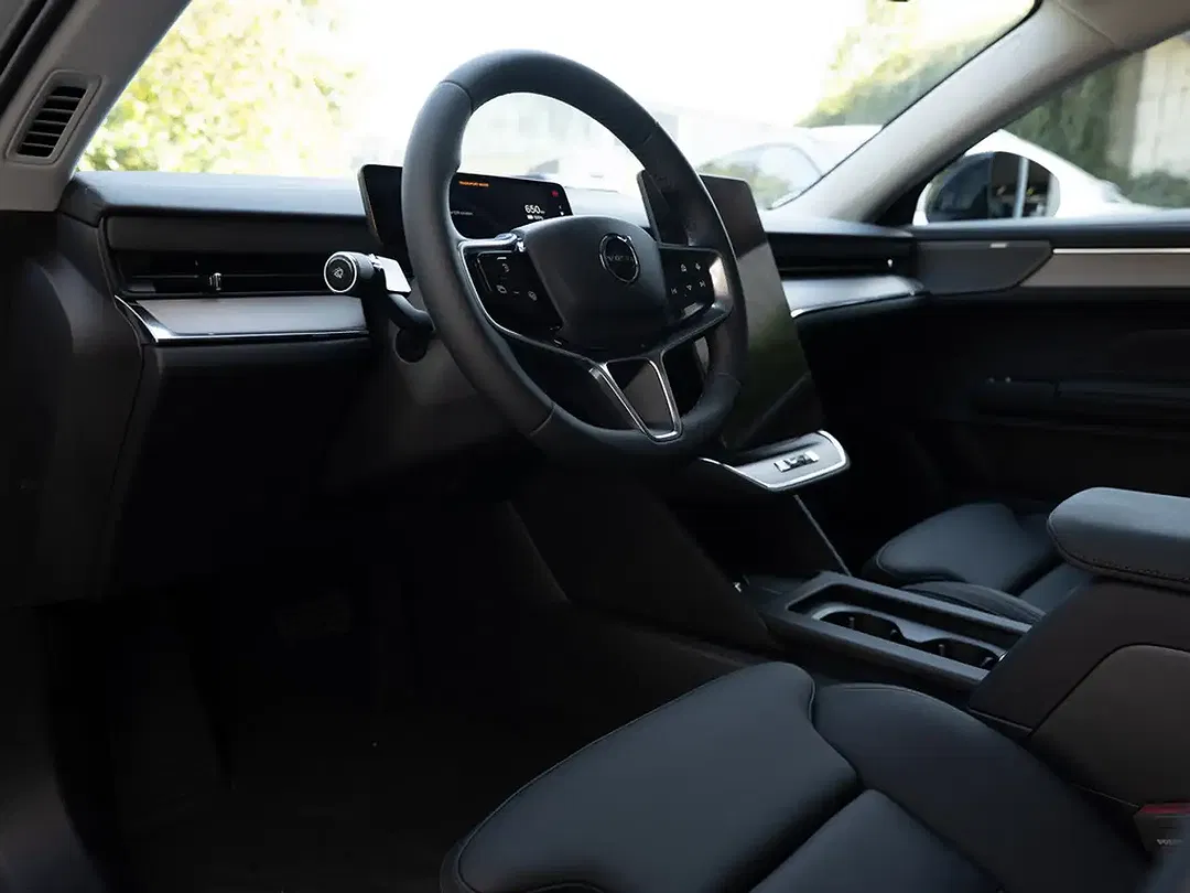 Volvo ES90 Single Motor Extended Range Plus - Thumbnail 13