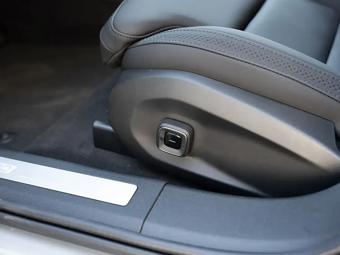 Volvo ES90 Single Motor Extended Range Plus - Thumbnail 14