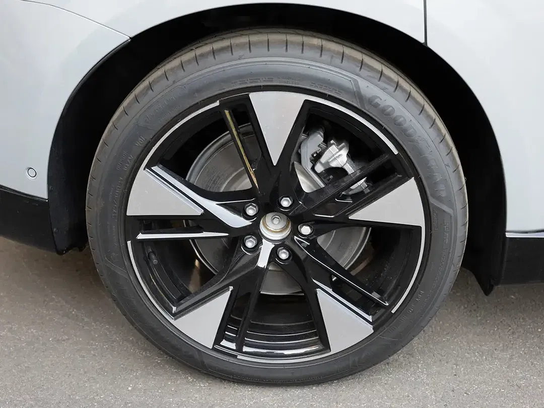Volvo ES90 Single Motor Extended Range Plus - Thumbnail 7