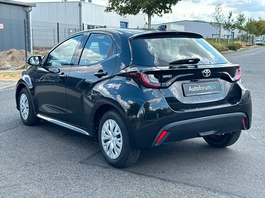 Toyota Yaris Comfort - Thumbnail 3