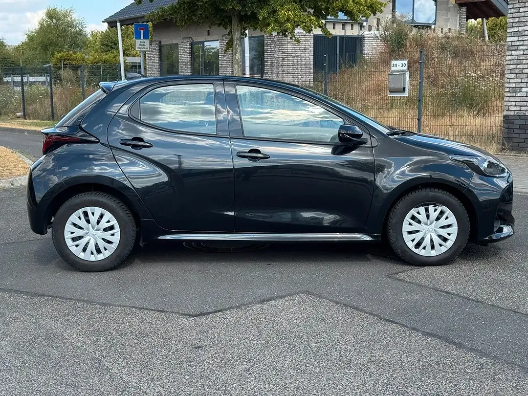 Toyota Yaris Comfort - Thumbnail 6