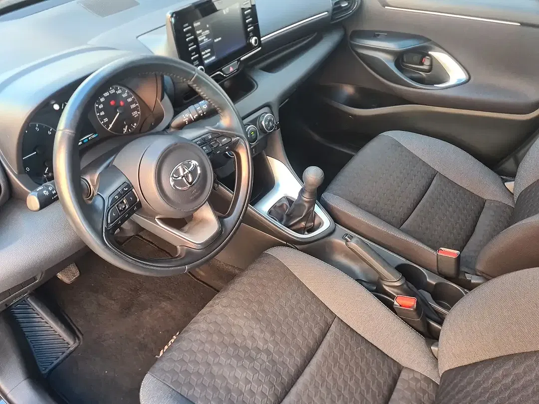 Toyota Yaris Comfort - Thumbnail 9