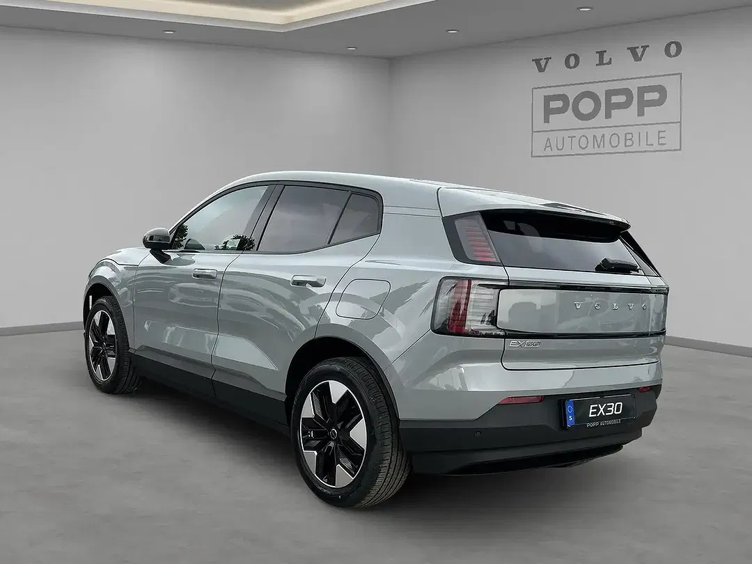 Volvo EX30 Single Motor Plus - Thumbnail 12