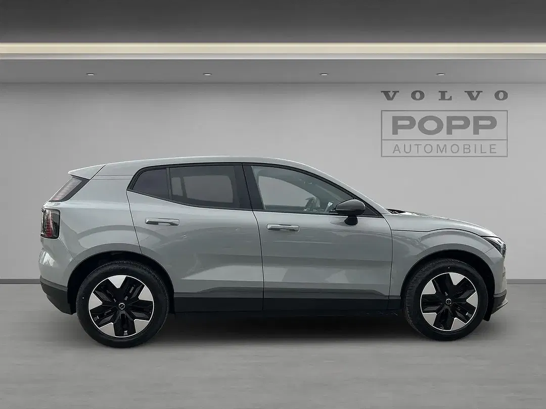 Volvo EX30 Single Motor Plus - Thumbnail 6
