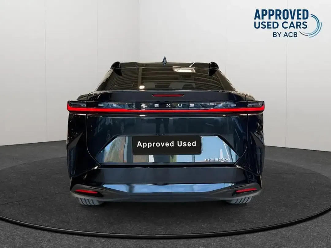 Lexus RZ - Thumbnail 3