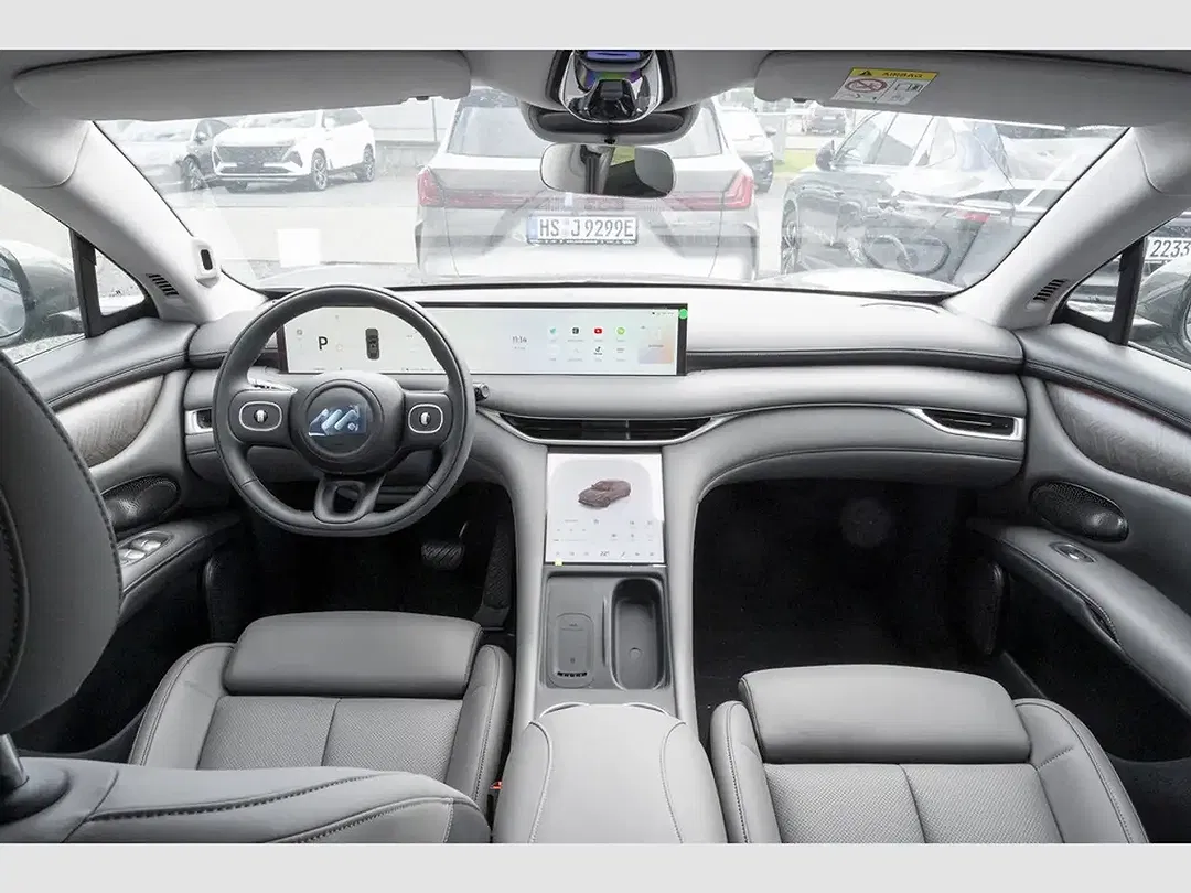 MG IM6 EV AWD Premium - Thumbnail 11