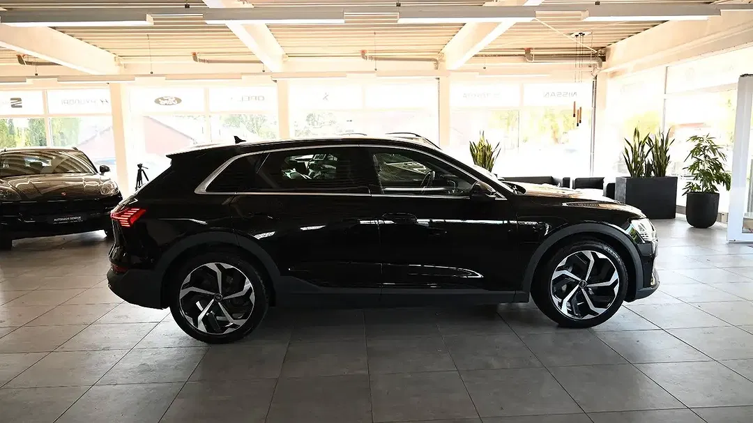 Audi e-tron 55 quattro - Thumbnail 10