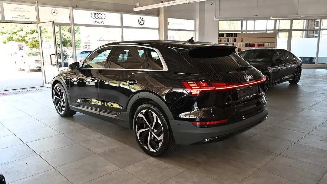 Audi e-tron 55 quattro - Thumbnail 6