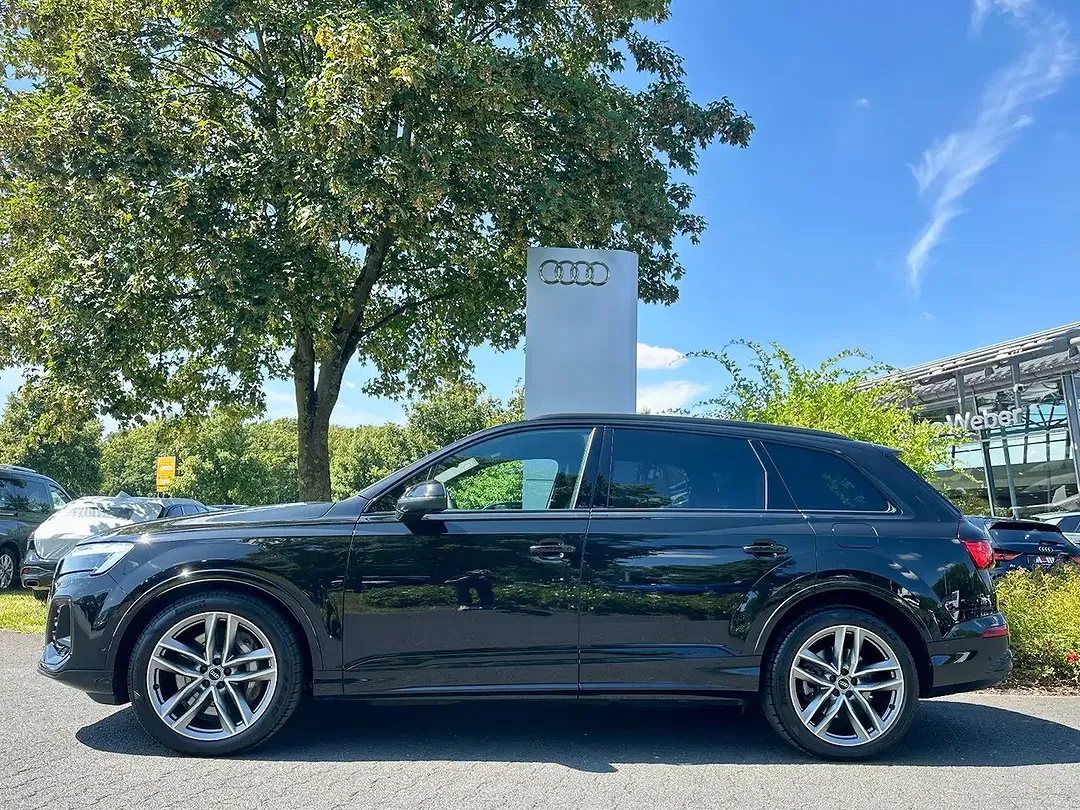 Audi Q7 quattro S line - Thumbnail 4