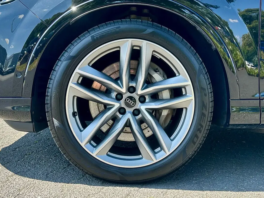 Audi Q7 quattro S line - Thumbnail 5