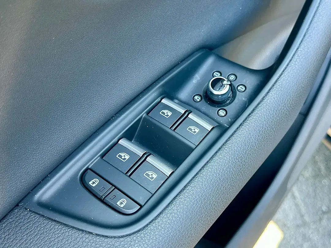 Audi Q7 quattro S line - Thumbnail 7