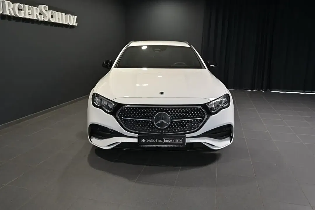 Mercedes-Benz E 200 4MATIC AMG Night - Thumbnail 11