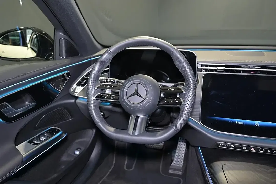 Mercedes-Benz E 200 4MATIC AMG Night - Thumbnail 8