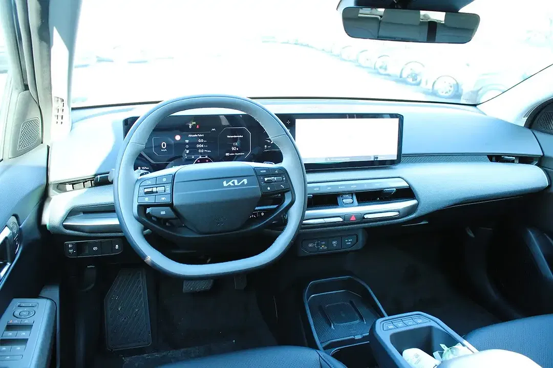 Kia EV4 Earth - Thumbnail 10