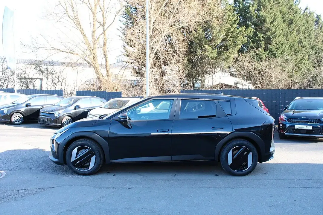 Kia EV4 Earth - Thumbnail 4