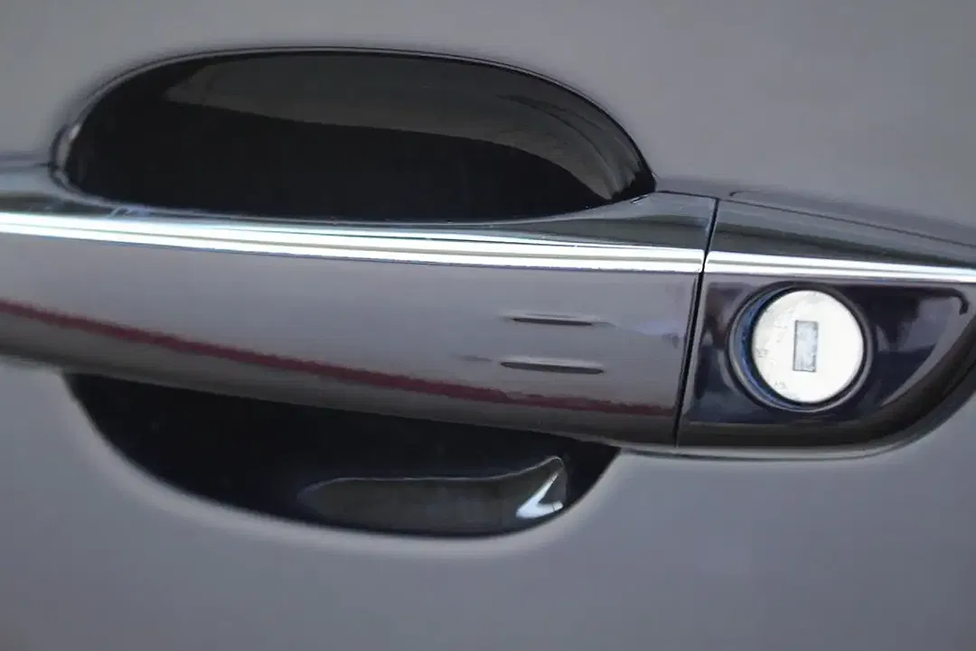 DS Automobiles DS 7 Crossback - Thumbnail 4