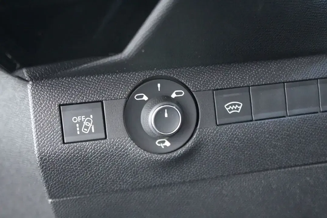 DS Automobiles DS 7 Crossback - Thumbnail 6