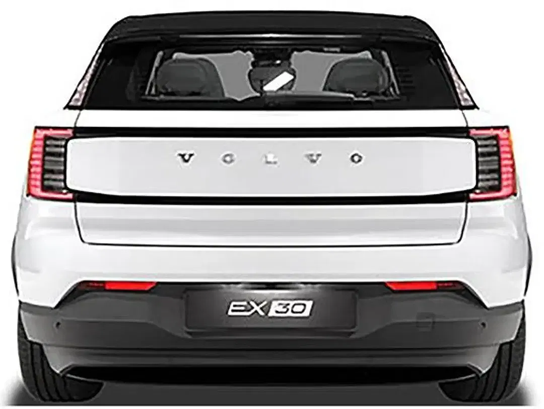 Volvo EX30 AWD Twin Motor Performance - Thumbnail 5