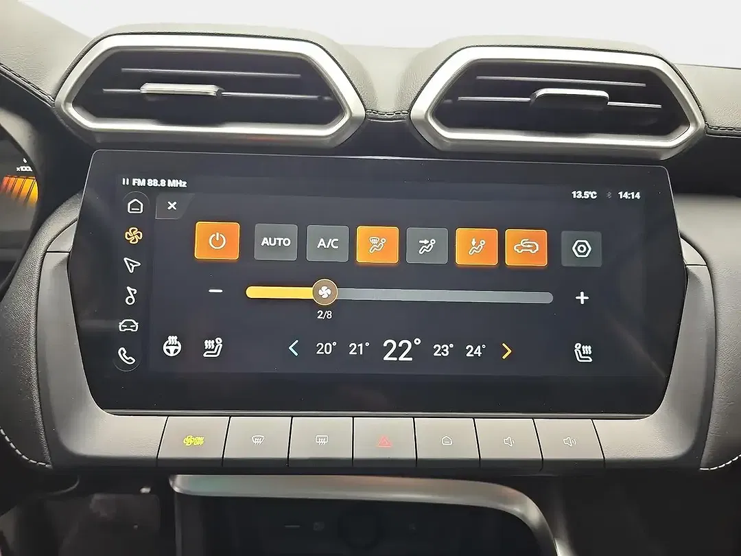 MG ZS 1.5 Hybrid+ Luxury - Thumbnail 11
